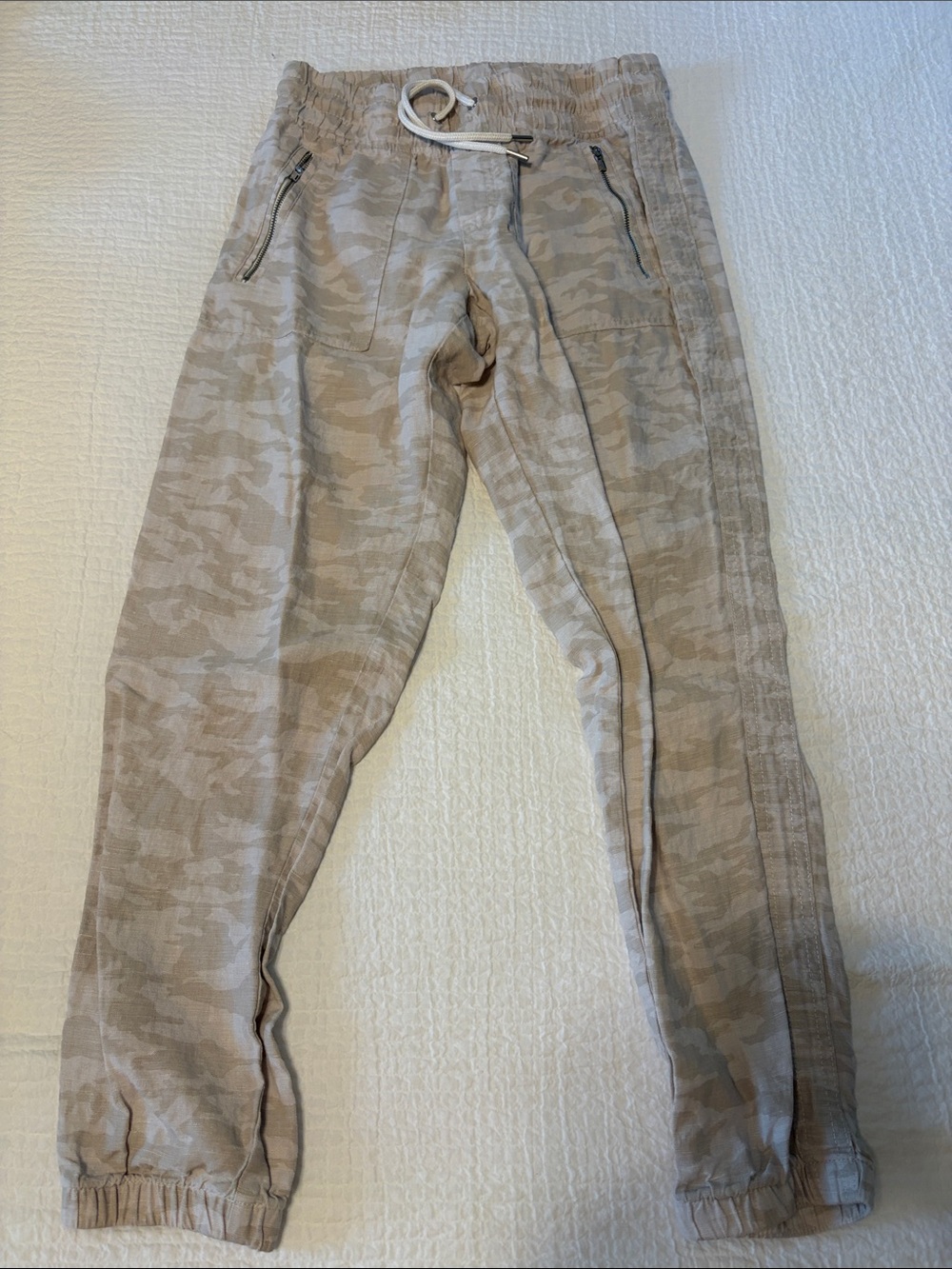 Athleta Linen Beige CamoJoggers Size 2